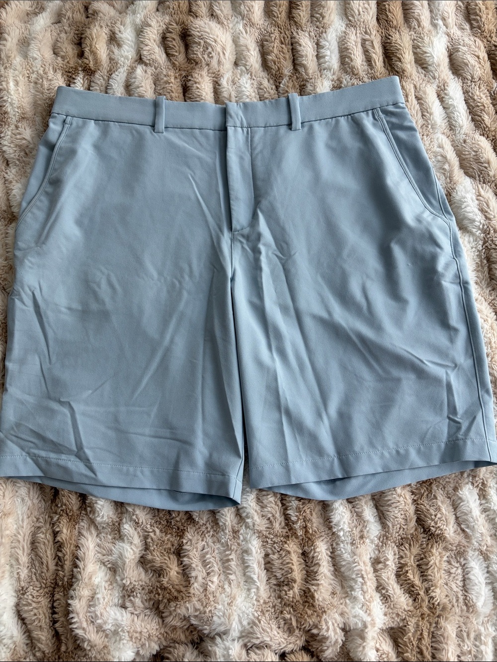 Nike Men's Light Gray Flat-Front Performance Shorts